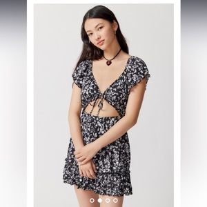 Urban Outfitters Rianna Black Ruffle Floral Mini Dress NWT Size Medium